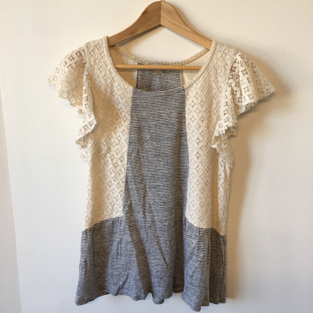 EUC Bordeaux for Anthro. Flutter sleeve top